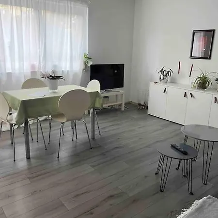 Gemuetliche 2-zimmerwohnung, *