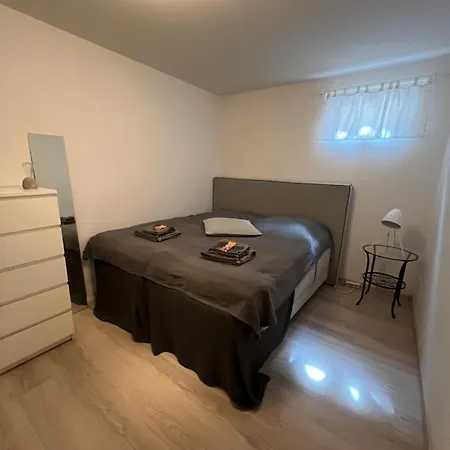 Gemuetliche 2-zimmerwohnung, アパート